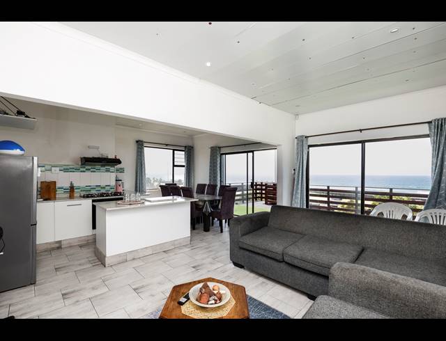 6 BEDROOM FREEHOLD FOR SALE IN BLUFF
